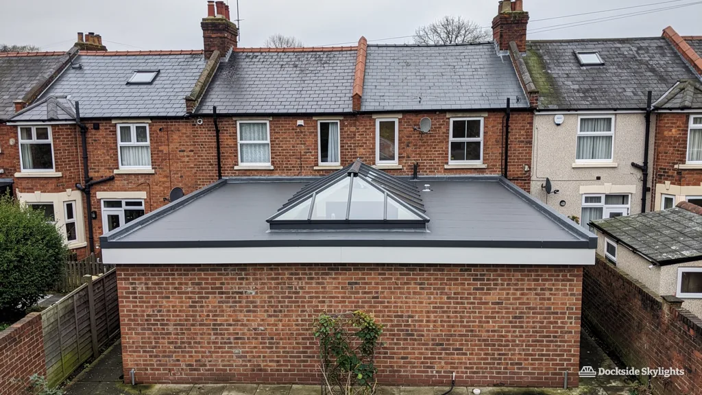 Roof lantern on the flat roof of a rear kitchen extension